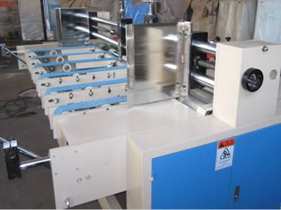 Auto cardboard feeding machine